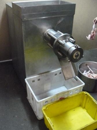 Пресс сепаратор механической обвалки мяса птицы ПМО-500